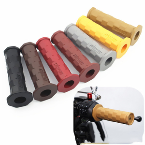 Vente en gros Bon marché Poignée en caoutchouc Poignées universelles multicolores pour guidon de <span class=keywords><strong>moto</strong></span> Poignées de <span class=keywords><strong>moto</strong></span> personnalisées - Product Image 1