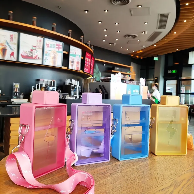 Moderne minimalist ische Mode Mädchen Plastik becher Blitz tragbare Outdoor-Gurt Wasser flasche College Kinder Wasser Tasse Geschenk