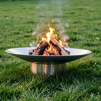 Brasero moderne rustique en acier Corten, grande cheminée ronde d'extérieur pour brûler du bois, idéal pour les jardins résidentiels, commerciaux et les patios.