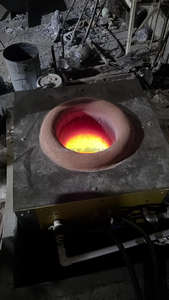 תנור אינדוקציה בתדר גבוה של RUNGOAL לתנור תעשייתי להיתוך מתכת, הספק 35-200 קילוואט, מתח 380 וולט, בטיחות גבוהה - Product Image 4