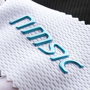 Fabrication sur mesure de logos de marque dorés <span class=keywords><strong>en</strong></span> relief par transfert thermique, logos <span class=keywords><strong>3D</strong></span> <span class=keywords><strong>en</strong></span> TPU, transferts thermiques, étiquettes <span class=keywords><strong>en</strong></span> <span class=keywords><strong>silicone</strong></span> pour casquettes - Product Image 3