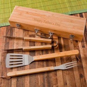 Juego de parrilla grabada JUNJI L Herramienta de utilidad para barbacoa L Herramienta de parrilla personalizada L Regalo para chico L Regalo para marido L Caja de regalo para el Día del padre - Product Image 3