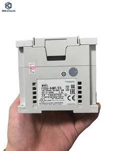 Contrôleur logique programmable PLC FX5U-64MT/ES, contrôleur d'automatisation industrielle, module PLC haute performance pour la commande industrielle - Product Image 1