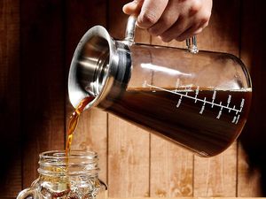 <span class=keywords><strong>Cafetera</strong></span> y Tetera para Bebidas Frías <span class=keywords><strong>de</strong></span> 68 Onzas <span class=keywords><strong>con</strong></span> Tapa Hermética para Mantener la Frescura por 2 Semanas, Apta para Lavavajillas - Product Image 6