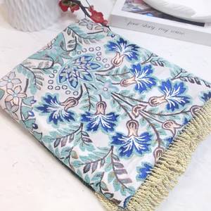Alfombra de oración musulmana tejida en chenilla, con diseño floral, lavable, gruesa y acolchada, agradable al tacto. - Product Image 1