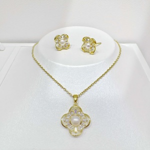 wholesale plata 925 <b>silver</b> Flower Shape Pearl <b>Necklace</b> and Earring <b>Set</b> designer gift vintage Gold Plated jewelry <b>sets</b> for Women - Product Image 1