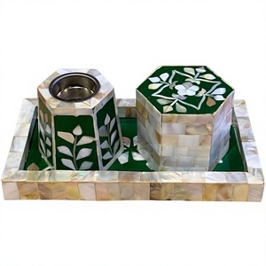 Quemador de Incienso Religioso Árabe Decorado, Elegante Mabkhara para Regalos de Ramadán Kareem y Eid Mubarak, Hecho a Mano con Madreperla de Lujo - Product Image 1