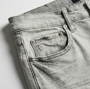 Vaqueros acampanados de mezclilla gris claro para hombre Wangsheng, cintura media, corte ajustado, estilo Y2K, desgastados, con dobladillo rasgado, de elastano/algodón, estilo casual urbano. - Product Image 4
