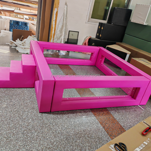 Piscina di Palline Rosa Intenso Quadrata per Interni/Esterni con Pannelli Trasparenti e Palline Morbide per Feste ed Eventi a Noleggio - Product Image 3