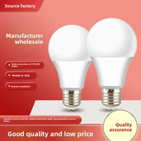 Vente en gros d'usine : Globe LED en forme de A enveloppé de PC, 5730, 630 lumens, lumière blanc chaud, culot E27, pour usage hôtelier, IRC 80