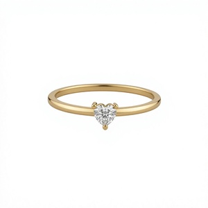 Anillo de compromiso de oro amarillo con diamante cultivado en laboratorio talla corazón, engaste de puntas, joyería fina romántica para mujer, banda minimalista y delicada personalizada - Product Image 1
