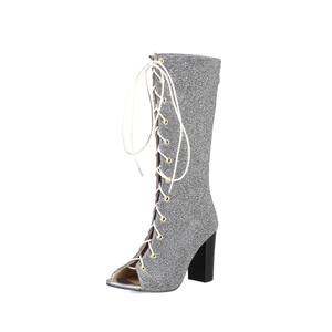 Bottes en tissu de nylon sur mesure avec un style à la mode et scintillant, et bottes à talons épais avec sangles - Product Image 4