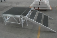 4 'X 8' Finition antidérapante Performance durable Truss de scène mobile d'extérieur Mise en scène portable en aluminium
