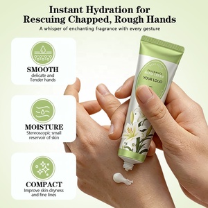 Crème pour les mains blanchissante parfumée <span class=keywords><strong>mini</strong></span> OEM Guangdong avec extrait <span class=keywords><strong>de</strong></span> lys, vitamine C 30g, collagène pour la correction des taches brunes, étiquette privée - Product Image 2