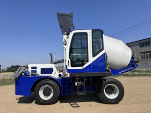 Camion malaxeur à béton autochargeur de 2,6 m³ pour les travaux de réparation des routes urbaines - Product Image 5