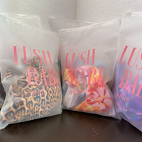 Sacs en polyéthylène personnalisés mats dépolis transparents avec fermeture éclair pour vêtements et t-shirts, avec votre propre logo de marque