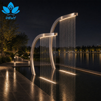 Fabricant professionnel de fontaines à rideau d'eau modernes, sur mesure, en métal, OEM ODM avec éclairage LED DMX512 pour la cour d'hôtel