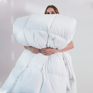 <span class=keywords><strong>Couette</strong></span> <span class=keywords><strong>de</strong></span> luxe en microfibre blanche écologique moderne rafraîchissante toutes saisons pour lit Queen et King Size - Product Image 4