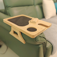 Table d'appoint pliable en bambou avec finition laquée, support de téléphone rotatif à 360°, plateau de rangement pour vaisselle et boissons, design moderne