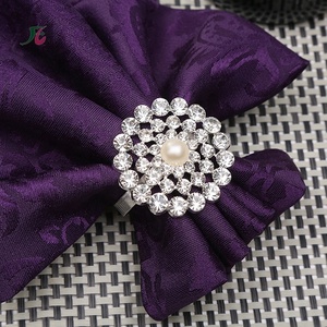 Round Crystal Napkin Ring Gold Flower Hotel Dining-table Decoration Napkin Ring Model Room Diamond Napkin Holder Ring Wholesale - Product Image 2