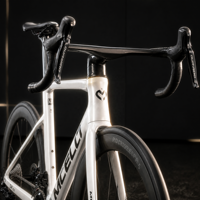 Vollcarbon-Rennrad 12-Gang Elektronische Schaltung Scheibenbremse Rennfahrrad 7,2kg Carbon-Laufradsatz Aero-Rennrad