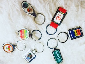 Cnmi Mềm <span class=keywords><strong>Epoxy</strong></span> Nhựa <span class=keywords><strong>AB</strong></span> Keo Tc130 2:1 Tinh Thể Lỏng Rõ Ràng 3D Mái vòm Dán Nhãn UV Bảo Vệ Độ Nhớt Thấp - Product Image 3