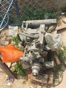 ใช้เครื่องยนต์ดีเซล 4HK1 สี่สูบ น้ำหนัก 520 กิโลกรัม - Product Image 2