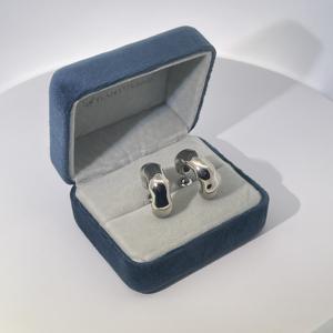 Boucles d'oreilles clous Tianyu Gems en laiton plaqué or, style vintage géométrique minimaliste classique, sans pierre - Product Image 2