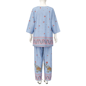RC ASMARA LENGAN 78 Vêtements de détente et de nuit pour femmes, fabriqués en tissu non tissé en rayonne respirant, avec un design décontracté à col rond. - Product Image 4