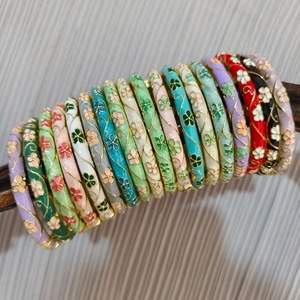 Bracelet jonc vintage en émail cloisonné pivoine, style chinois, ouverture à ressort, idéal pour cadeau de voyage ou de fête, vente en gros - Product Image 1