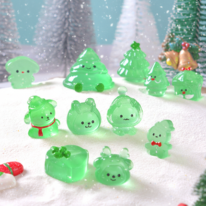 Serie de Navidad verde en miniatura de dibujos animados luminosos Kawaii, manualidades de resina para decoración del hogar, accesorios para <span class=keywords><strong>casa</strong></span> de muñecas, 20 estilos - Product Image 1