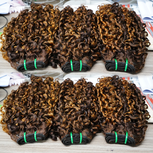 Paquetes <span class=keywords><strong>de</strong></span> cabello rizado birmano P4/27, paquetes <span class=keywords><strong>de</strong></span> cabello humano sin procesar al por mayor, paquetes <span class=keywords><strong>de</strong></span> color rizado <span class=keywords><strong>de</strong></span> <span class=keywords><strong>rizos</strong></span> <span class=keywords><strong>de</strong></span> duendecillo <span class=keywords><strong>de</strong></span> cabello crudo - Product Image 1