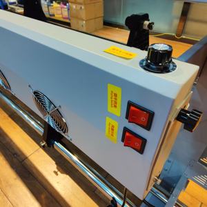 מדפסת מדבקות ויניל יצרן גואנגזו <span class=keywords><strong>1</strong></span>.<span class=keywords><strong>6</strong></span> מ' <span class=keywords><strong>1</strong></span>.9 מ' i3200 XP600 i1600 מכונת פלוטר להדפסה דיגיטלית ראש יחיד - Product Image 4