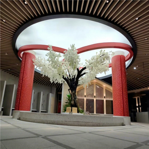 Revêtement en aluminium pour la façonnage des colonnes, spécialement conçu pour les projets de construction personnalisés dans la décoration architecturale - Product Image 1