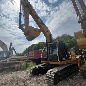 Professionnel 23 tonnes taille moyenne utilisé chenille 323d2l pelle CAT 323D 323DL 323D2L équipement de creusement d'excavation en gros