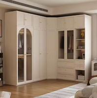 Armoire à trois portes en bois de style moderne personnalisée avec éclairage LED, grand rangement pour projet de chambre à coucher