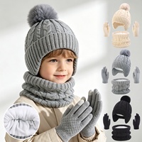 Chapeau unisexe en acrylique à maille torsadée, style européen et américain, mignon pour enfants, avec pompon et protection pour les oreilles, pour l'automne et l'hiver