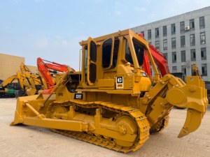 Bulldozer CAT D7G Usado en Buen Estado, con Funcionamiento Estable en Ralentí, para Trabajos de Desbroce de Grandes Terrenos y Eliminación de Maleza - Product Image 3