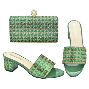 Diseñador de lujo Señoras Fiesta italiana Africana Mujeres Sandalias Zapatos y bolsos Color Verde mar