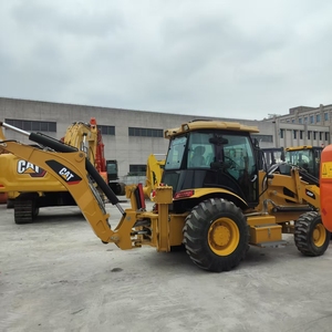 Chargeuse-pelleteuse CAT 420F modèle 2020, capacité de charge nominale de 9 tonnes, bras d'excavatrice, pompe hydraulique TCM, moteur Caterpillar, puissance de 75 kW - Product Image 4