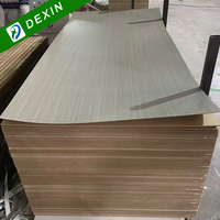 2 ~ 30mm couleur unie grain de bois grain de marbre panneau de fibre de bois utilisation de décoration panneau de MDF face à la mélamine