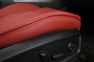 Housse de siège de voiture en cuir NAPPA bordeaux de luxe personnalisée Audi Q5 A4 A6 S7 R8 Style de conception sportive Excellente protection intérieure de la voiture - Product Image 2