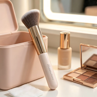 Pinceau de fond de teint professionnel à tête plate Kabuki, poils synthétiques doux pour le maquillage liquide, crème, poudre, outil de mélange, utilisation en salon
