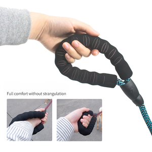 Correa para Perros Grandes de 5m, Cadena de Nylon para Mascotas, Cinturón de Tracción con Cuerda de Mano y Decoración de Pañuelo para Pasear Perros, Dropshipping, Una Pieza - Product Image 4