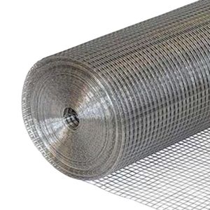 Rollo de Malla de Alambre Soldada Recubierta de PVC con Orificios Cuadrados para Cercas de Animales - Product Image 1