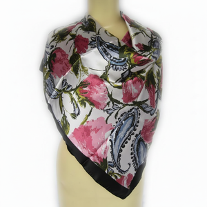 Foulard carré en satin de soie imprimé de fleurs foulard en soie personnalisé impression numérique pure recto verso carré 100% 14mm foulard en soie - Product Image 1