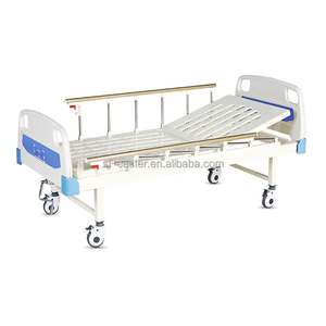 Cama de <span class=keywords><strong>hospital</strong></span> manual para el cuidado del hogar con diseño de bloqueo seguro, colchón de cuatro ruedas y úlceras para la recuperación del paciente, cama médica - Product Image 3