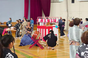 Suministros de Decoración para Eventos de Alta Calidad, Ligeros y Fáciles de Manejar, Modelo P35-05, Diseño de Bailarina del Festival de Kishi - Product Image 2