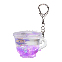 Porte-clés en plastique en forme de tasse, rempli de liquide rouge et violet, avec animal en carton, flotteur en résine et confettis scintillants à l'intérieur, idéal pour les cadeaux