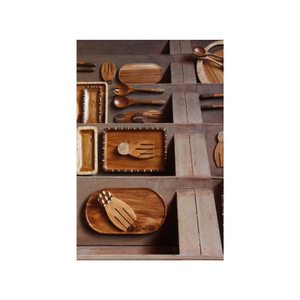 Bandeja de servir de madera de acacia (Suar) con patrones geométricos minimalistas, diseño ligero, resistencia al calor y un acabado apto para alimentos. - Product Image 2